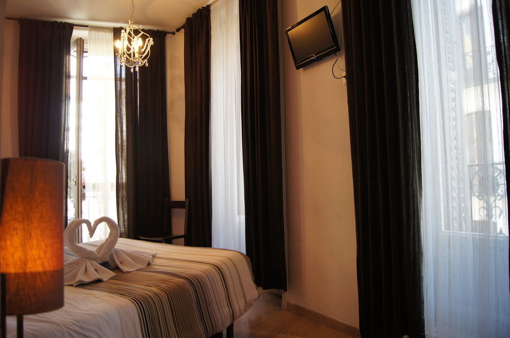 Hostal A Nuestra Senora De La Paloma Madri Exterior foto